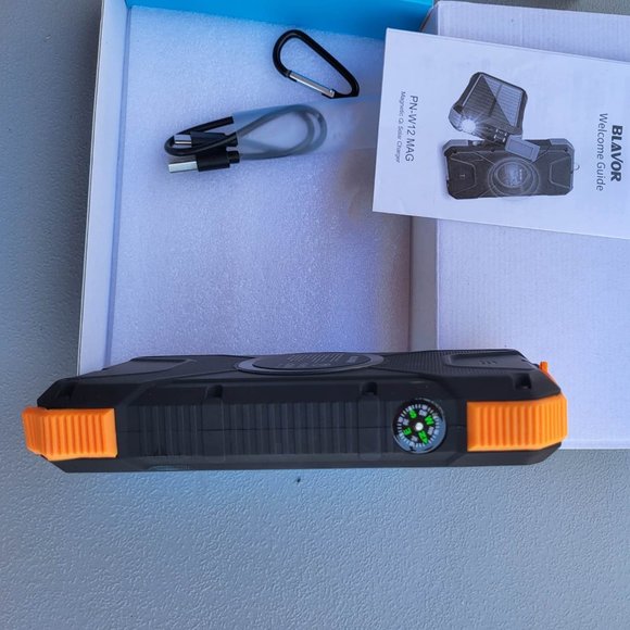 Magnetic Solar Power Bank, PD 18W Fast Charging - Picture 5 of 8